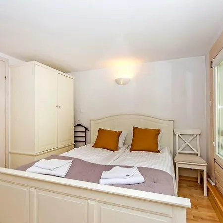 Carlo Rentyear Apartmán *
